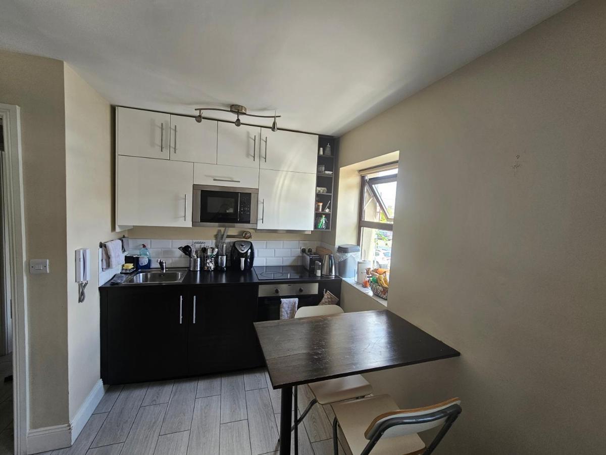 גלוואיי Cosy City Centre Apartment מראה חיצוני תמונה